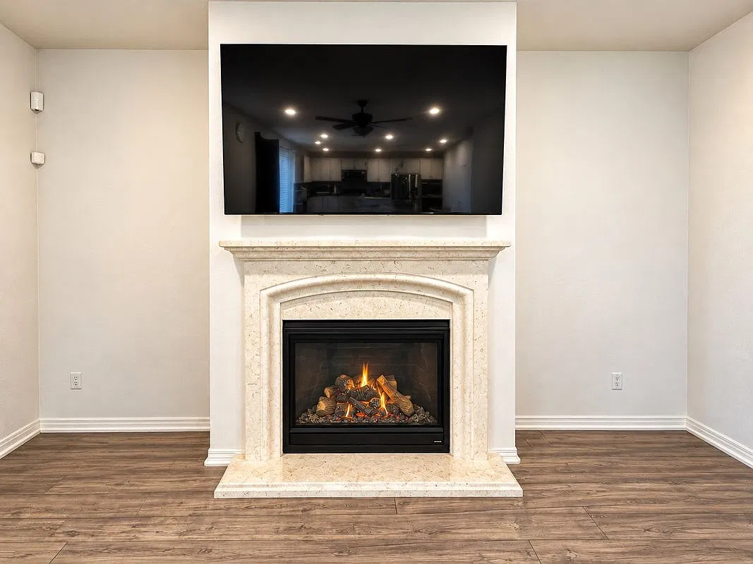4 bed, 3.0 bath, 2590 sqft, $4,000 — Photo 4