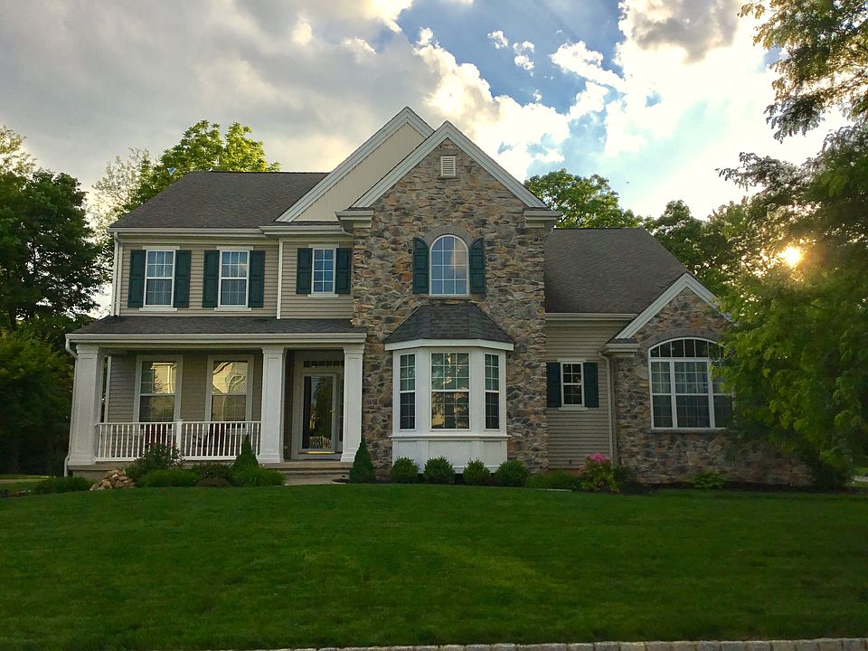 1st image of 3024 Iron Ln