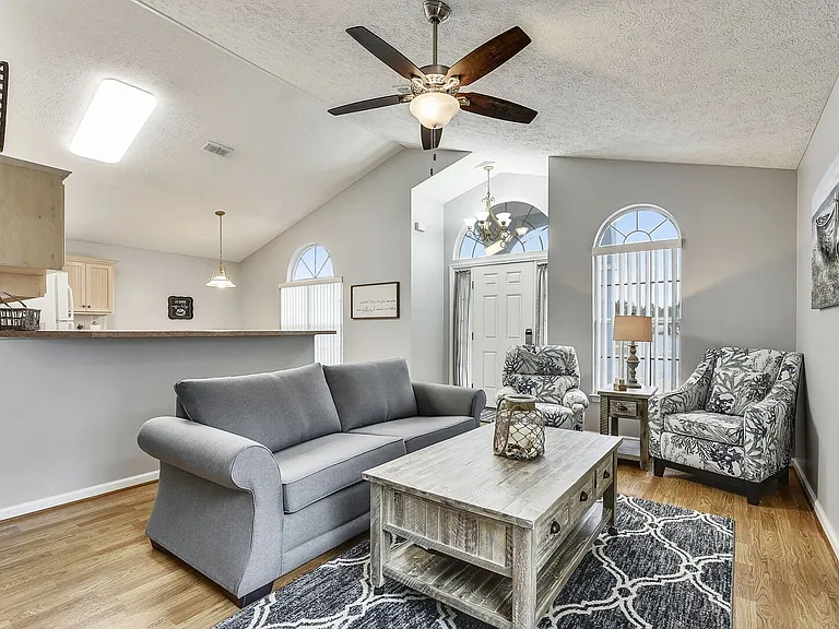 11815 Seashore Ln — Photo 20