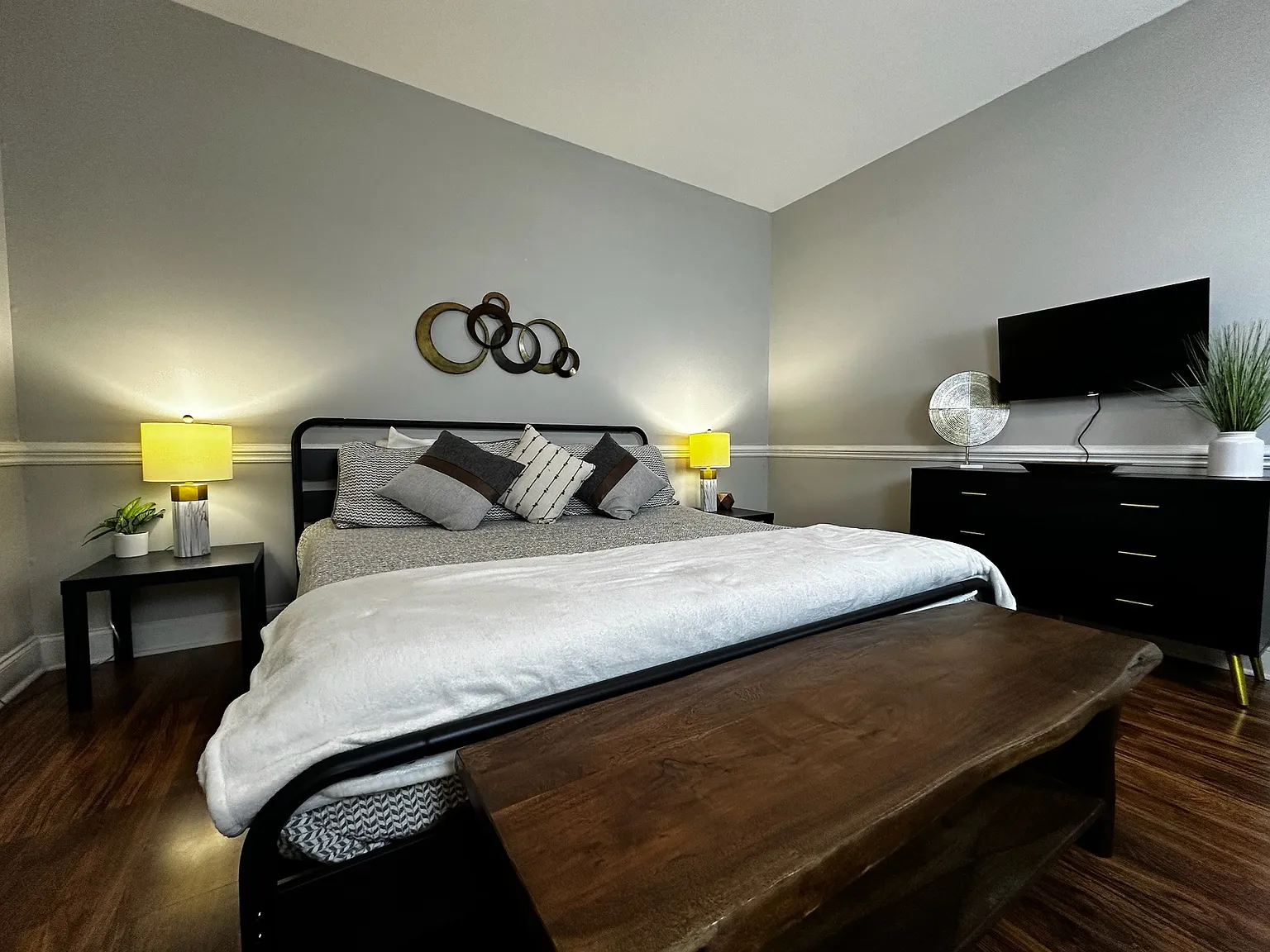 2 bed, $2,500 — Photo 3
