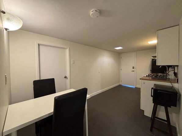 2 bedroom rental in Burnaby — photo 8