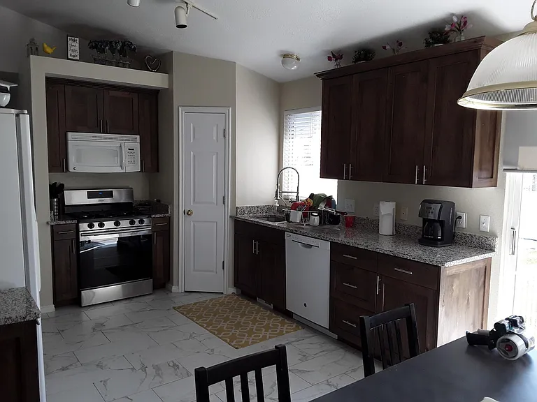 255 W Amanda Lynn Ln — Photo 4