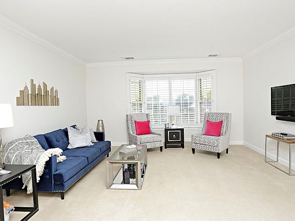3rd image of 111 Woodland Ave APT 305
