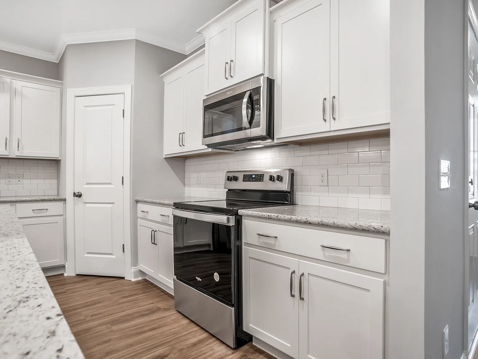 3 bed, 2.5 bath, 1716 sqft, $2,800 — Photo 4