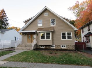423 Robins St, Roselle, NJ