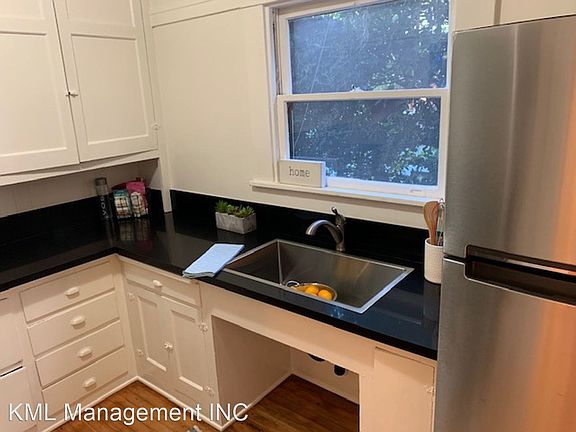 2nd image of 1400 Fremont Ave