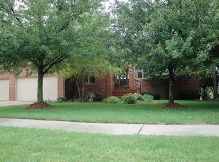 1328 N Fenchurch Ln, Springfield, MO 65802