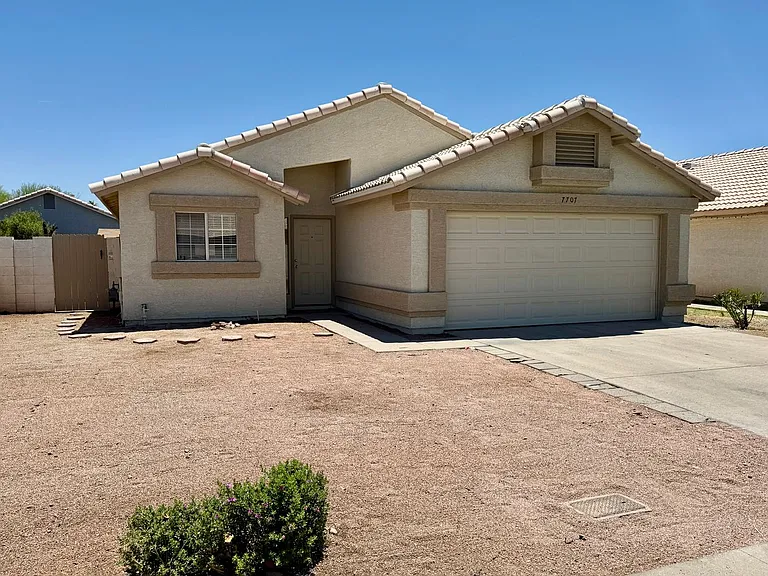 7707 W Rancho Dr — Photo 1