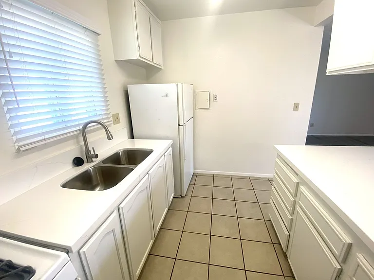 508 W. Imperial Ave — Photo 5