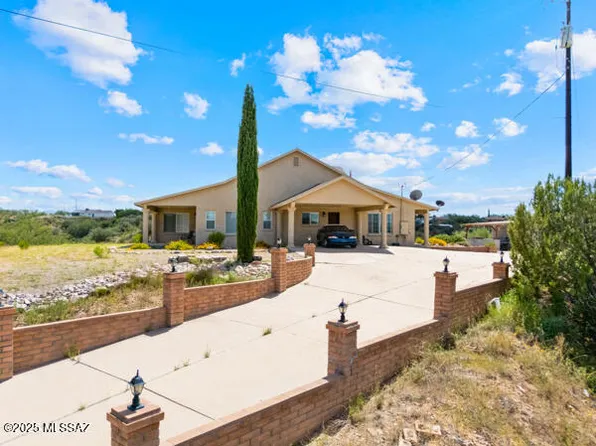 215 Toltec Ct, Rio Rico, AZ 85648