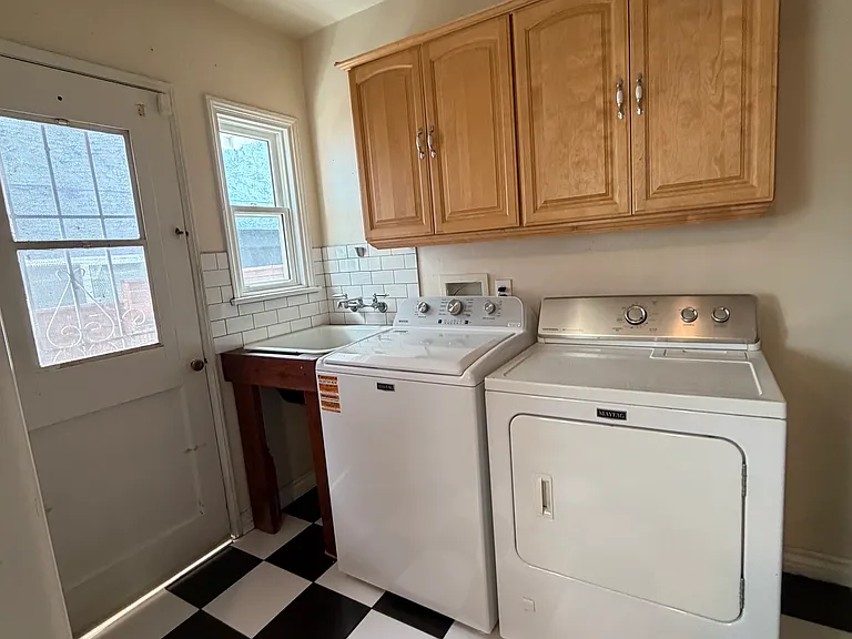 957 W Summerland Ave — Photo 7