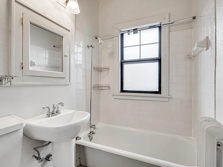 Garfield Court Apartments — Photo 23