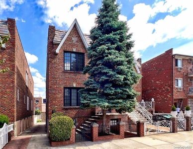 30-89 47th Street, Long Island City, NY, 11103