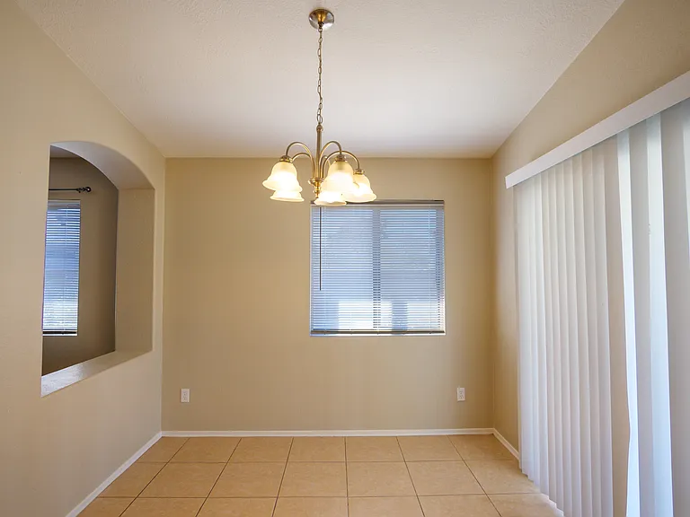 1672 W Wood Crest Ct — Photo 8