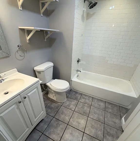 207 Rodman St #3 Fall River, MA Newly Renovated 2 3 Bedroom Apartment Flexible Layout — Photo 24