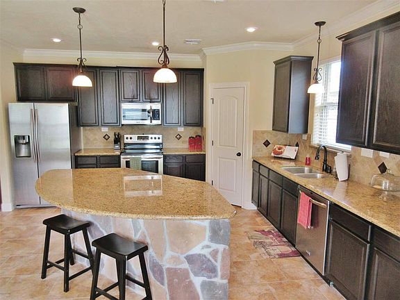 5th image of 6655 Woodridge Dr