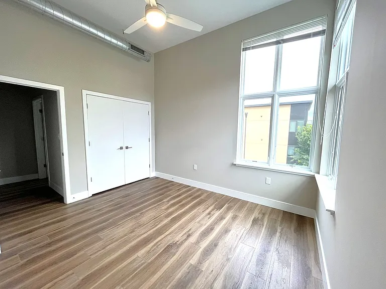 Sunrise Apartments — Photo 9