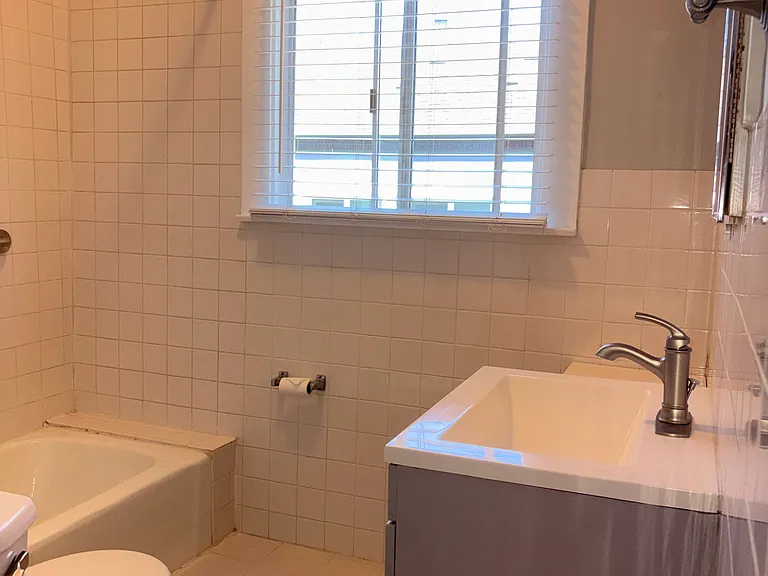 921 Laguna Ave — Photo 12