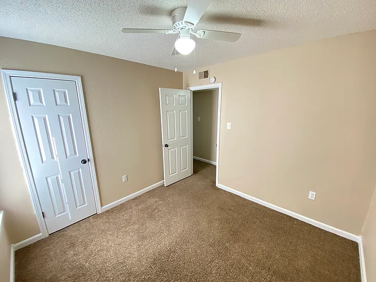 4543 Villawood Dr — Photo 7