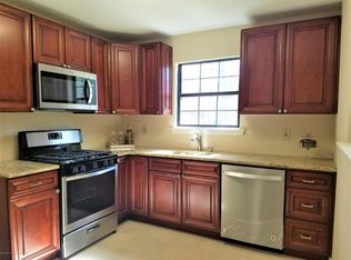 300 Geranium Ct, Jackson, NJ 08527