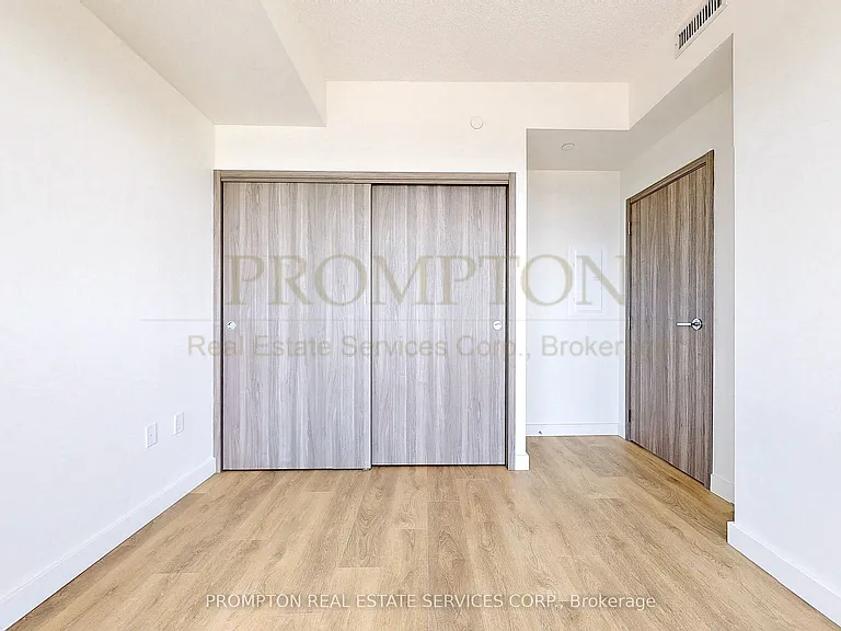 95 McMahon Dr #2211 — Photo 26