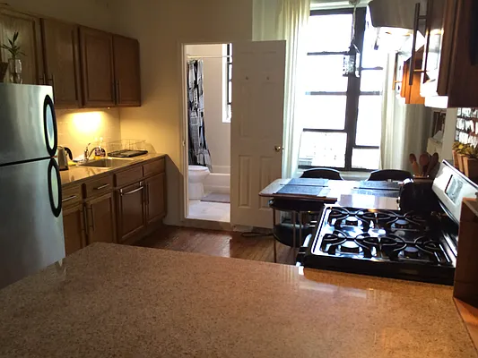 Rented by ALTER REALTY CO INC | media 8