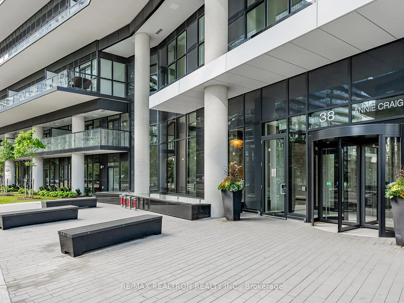 2 bed, $2,450 — Photo 3