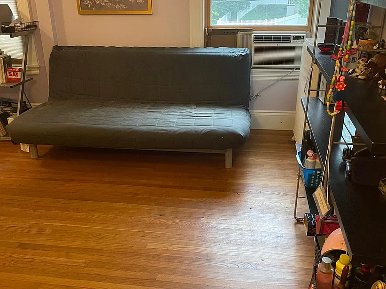 1013 Walnut St — Photo 2