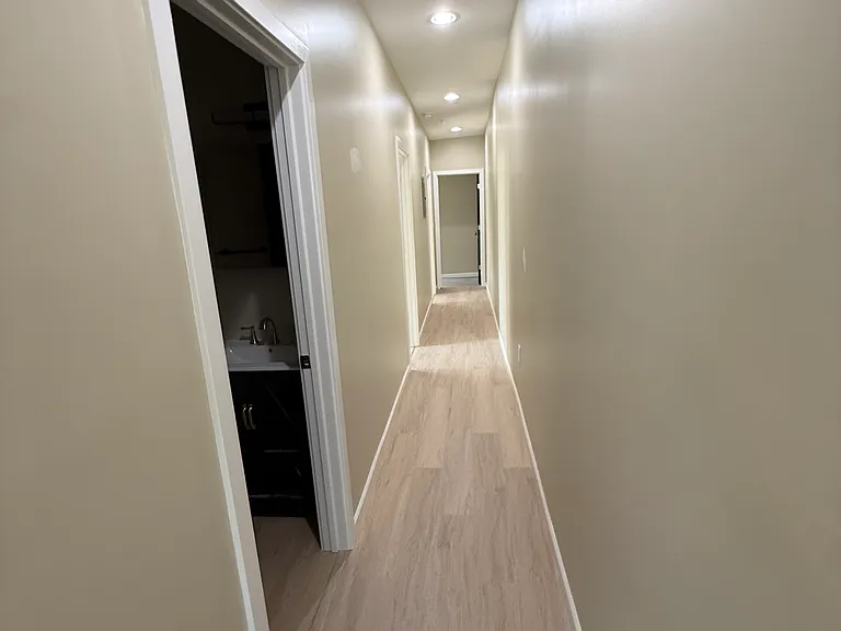 1015 Lancaster Ave #2B — Photo 10