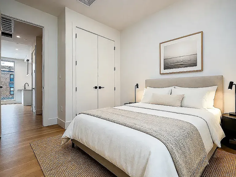 576 Grand St #2B — Photo 8