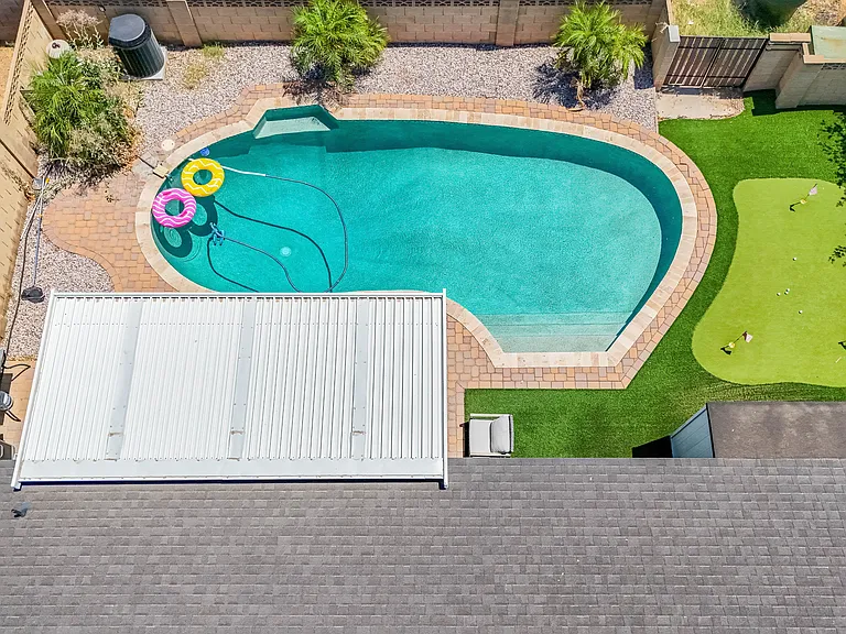 2431 E Manhatton Dr — Photo 17