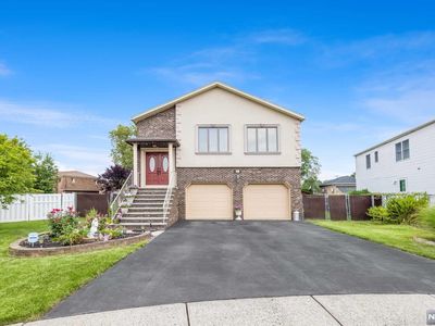 57 Diamond Way, Moonachie, NJ, 07074