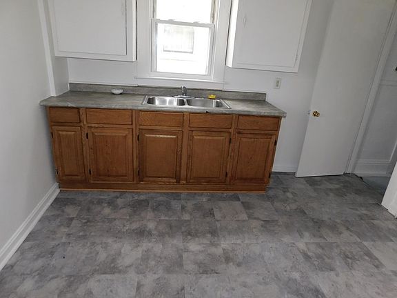 2nd image of 793 Baldwin Ave