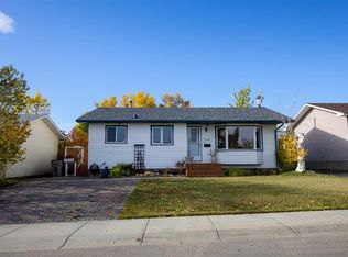 11856 E 96th St, Grande Prairie, AB T8V 4P4