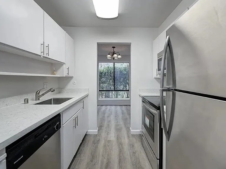 450 N Civic Dr #101 — Photo 4