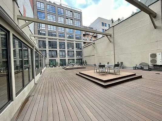 Rented by Avenues Real Estate | media 7