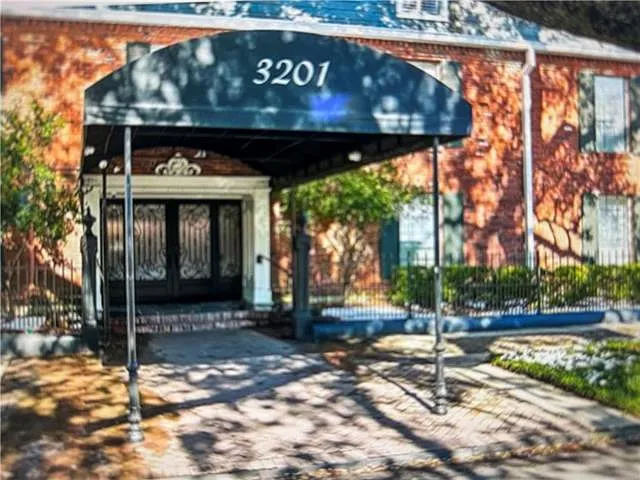 1 bed, 1.0 bath, 660 sqft, $1,750 — Photo 2