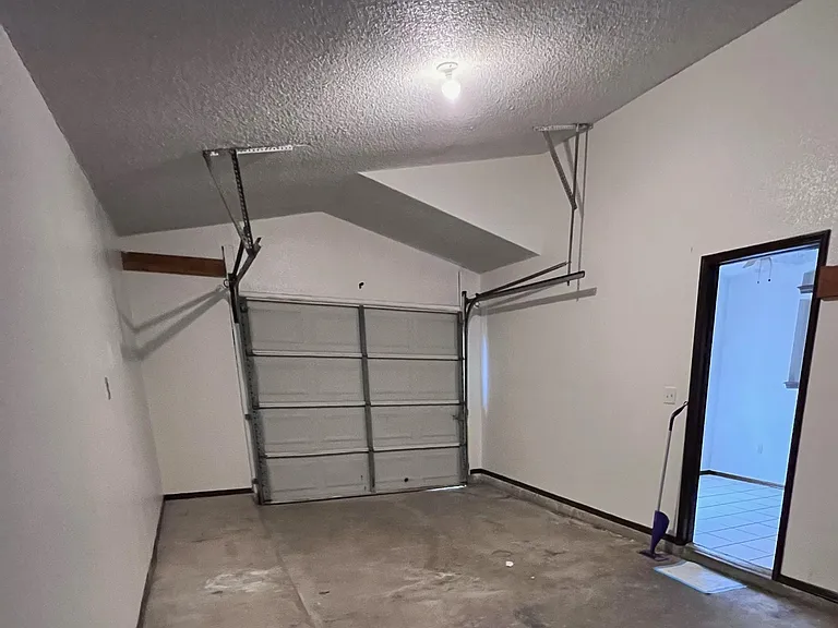 11736 Henry Phipps Dr — Photo 13