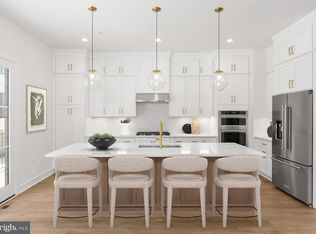 8618 Erdem Pl, Chevy Chase, MD 20815