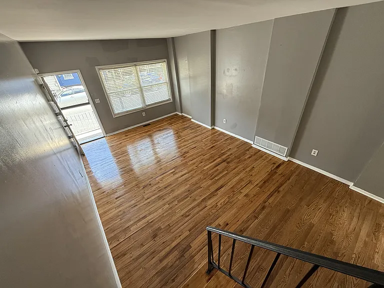 537 Newton Ave — Photo 14
