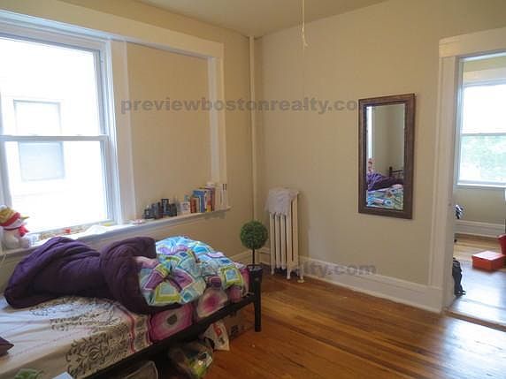 2nd image of 244 Kelton St #T7