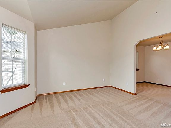 4th image of 20045 20th Avenue Ct E
