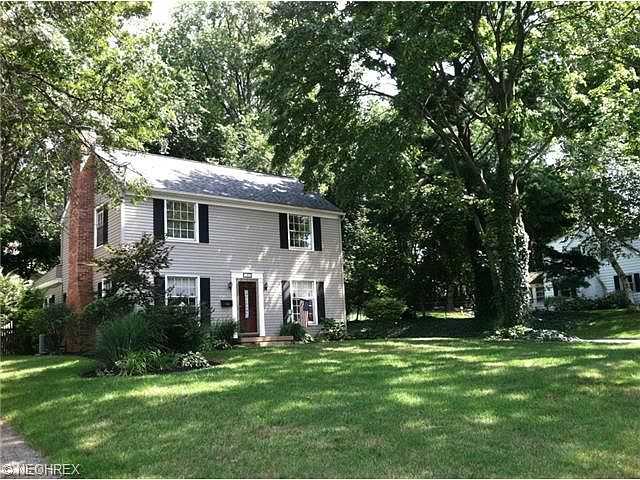 1st image of 411 Mineola Ave