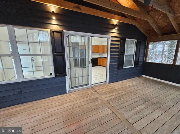 11722 Big Bear Ln, Lusby, MD 20657