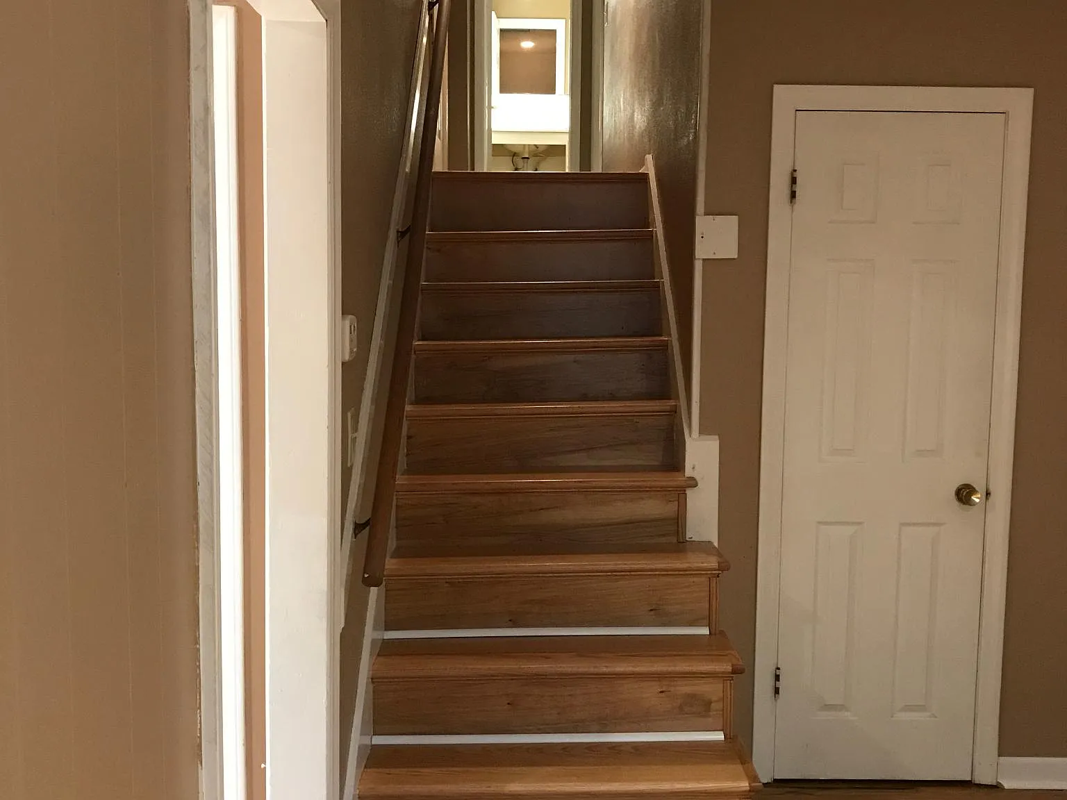 4 bed, 2250 sqft, $2,400 — Photo 3