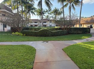 14500 SW 88th Ave APT 220, Palmetto Bay, FL 33176