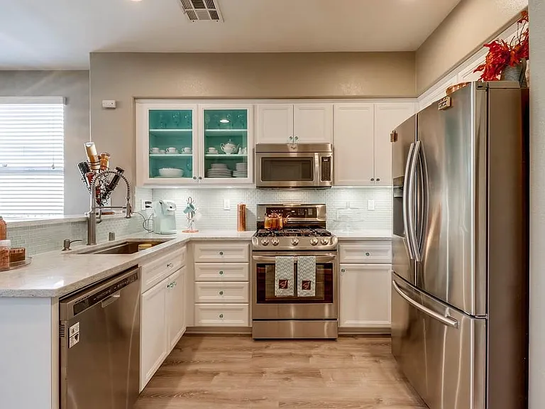 4300 Newton Ave #61 — Photo 29