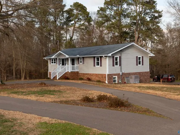 2001 Meadowlark Ln, Albertville, AL 35951