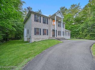 262 Lake Rd, Tobyhanna, PA 18466