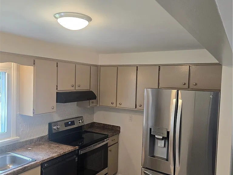 131 David Ave — Photo 14
